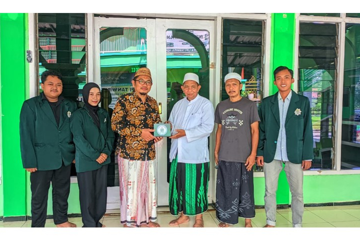 PEDULI KETEPATAN WAKTU SALAT, PRODI HKI SALURKAN ALAT PENGINGAT WAKTU SALAT HARIAN